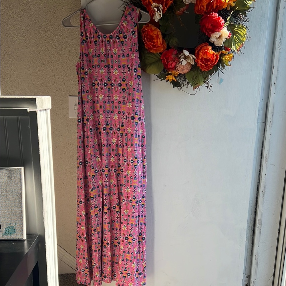 Chic Pink Maxi Dress with Tie-Dye Elegance